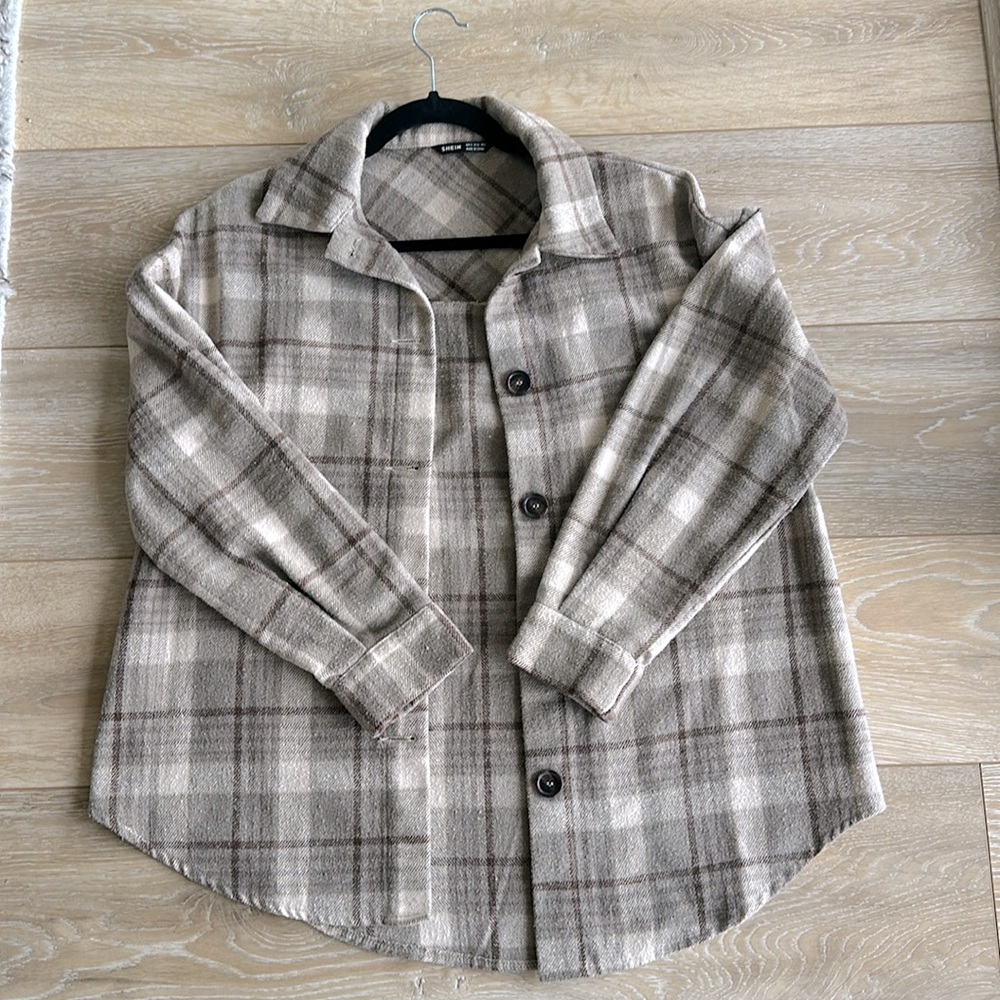 Light brown/beige shacket